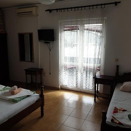 סוטומורה Apartments Regina מראה חיצוני תמונה